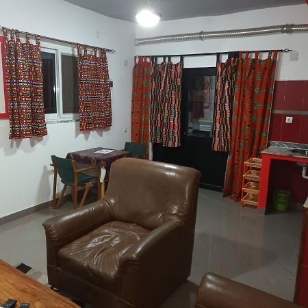 Hotel Badinca Alojamento Low Cost In Bissau Avenida Francisco Mendes Eksteriør bilde
