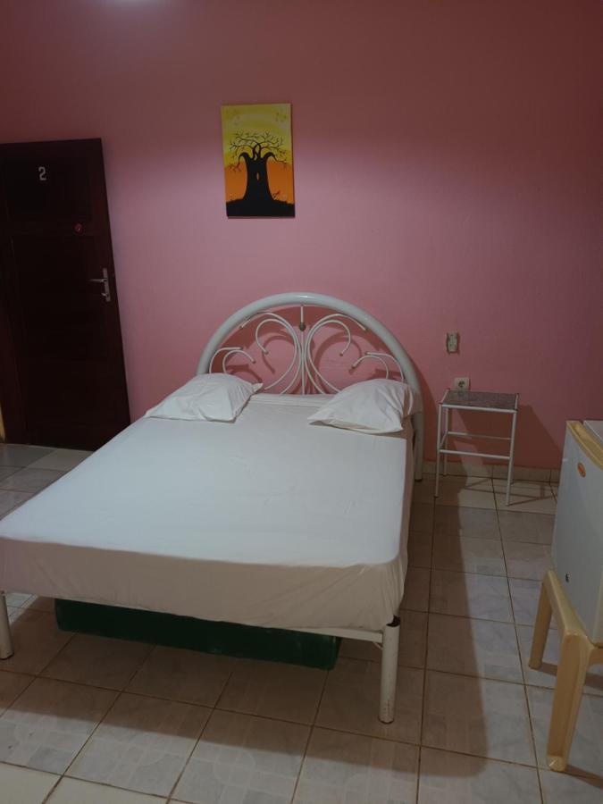 Hotel Badinca Alojamento Low Cost In Bissau Avenida Francisco Mendes Eksteriør bilde