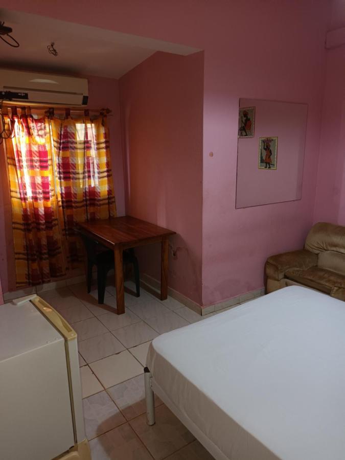 Hotel Badinca Alojamento Low Cost In Bissau Avenida Francisco Mendes Eksteriør bilde