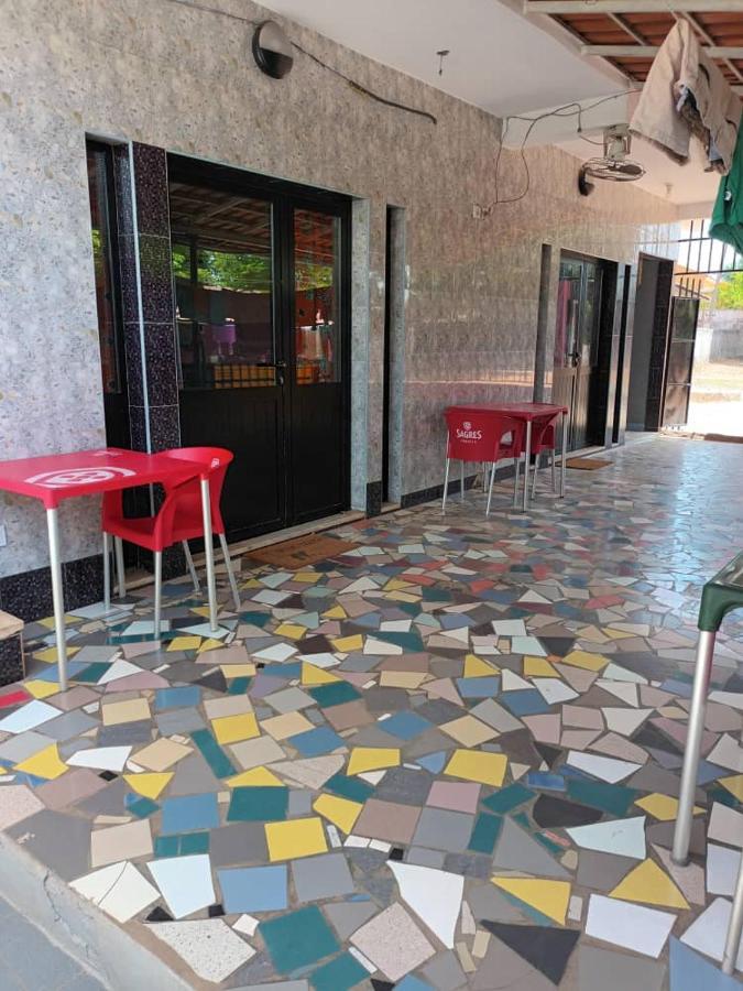 Hotel Badinca Alojamento Low Cost In Bissau Avenida Francisco Mendes Eksteriør bilde