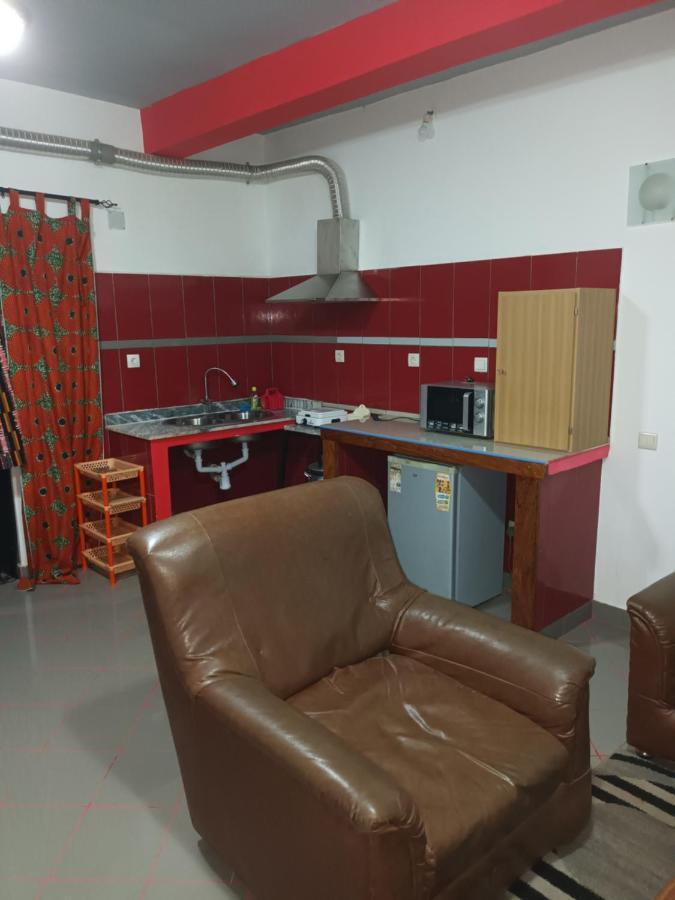 Hotel Badinca Alojamento Low Cost In Bissau Avenida Francisco Mendes Eksteriør bilde